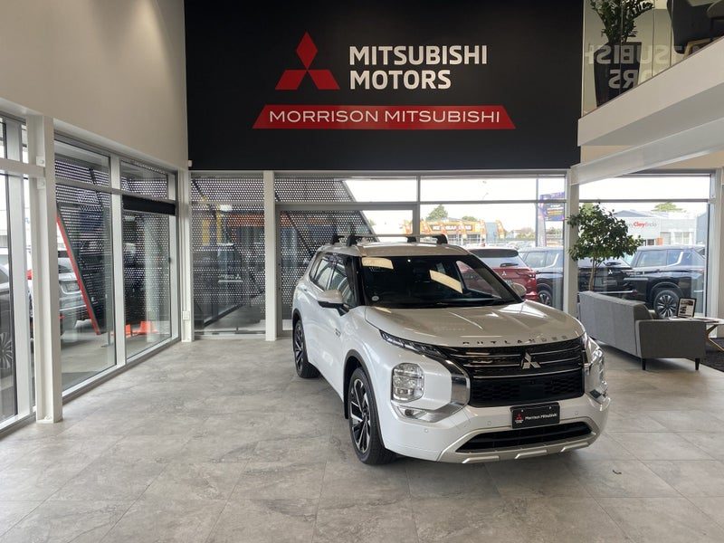 2022 Mitsubishi Outlander PHEV EXCEED 4WD 7 SEATER, photo 2
