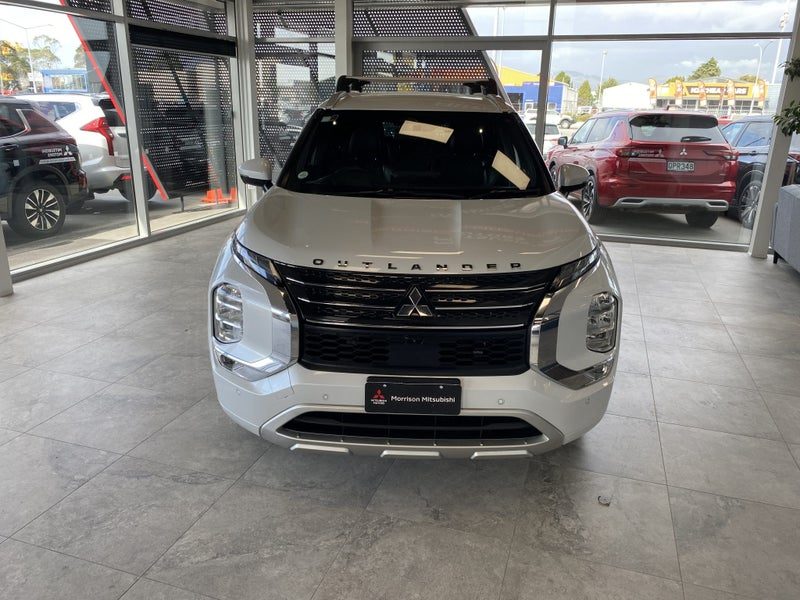 2022 Mitsubishi Outlander PHEV EXCEED 4WD 7 SEATER, photo 3