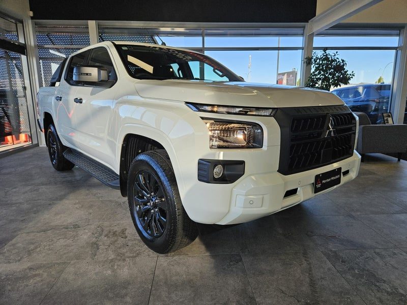 2026 Mitsubishi Triton DC WS 2.4D GLXS 4WD 6AT, photo 2