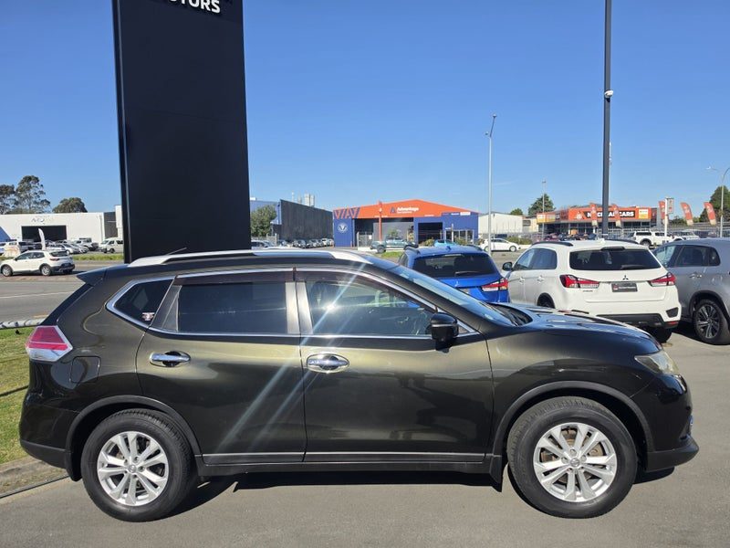 2014 Nissan X-Trail 20X 4WD 7 SEATER, photo 2