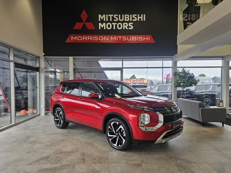 2021 Mitsubishi Outlander PHEV XLS 7 SEATER