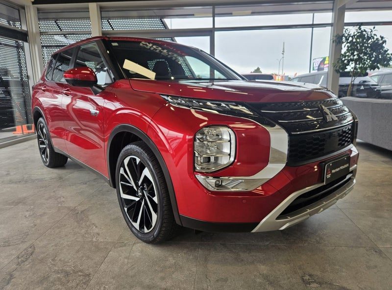 2021 Mitsubishi Outlander PHEV XLS 7 SEATER, photo 2