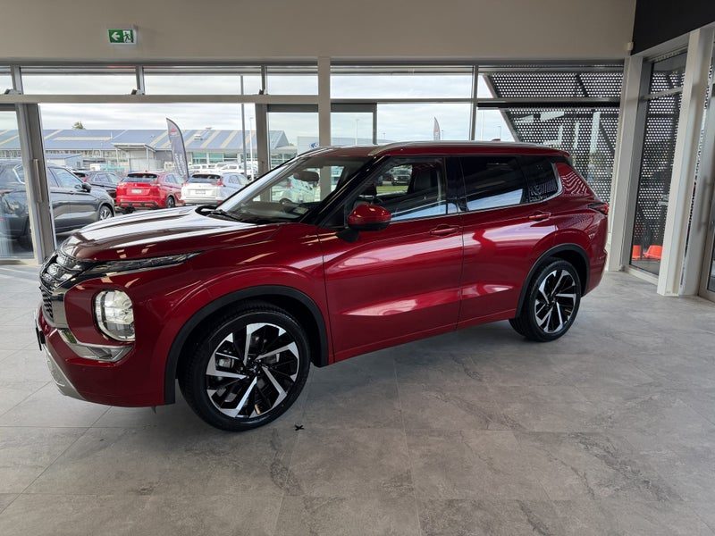 2024 Mitsubishi Outlander VRX 2.5P/4WD/CVT, photo 2