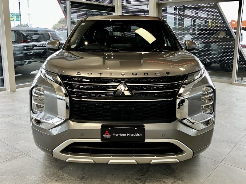 2022 Mitsubishi Outlander PHEV EXCEED 4WD 7 SEATER, photo 3