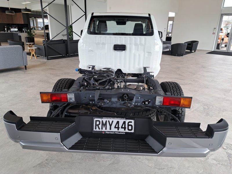 2025 Mitsubishi Triton SC CH 2.4D GLX 2WD 6AT, photo 3