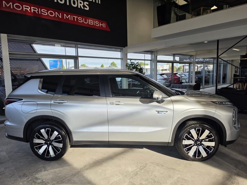 2026 Mitsubishi Outlander PHEV XLS 4WD, photo 2