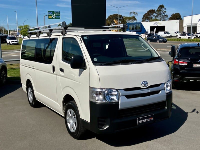 2020 Toyota Hiace 5DR DIESEL 4WD, photo 2