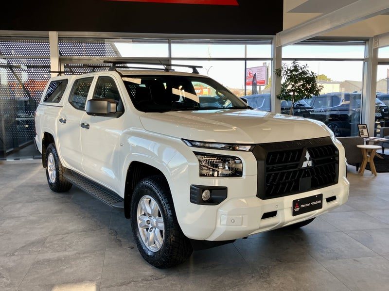2026 Mitsubishi Triton DC WS 2.4D GLX 4WD 6AT, photo 2