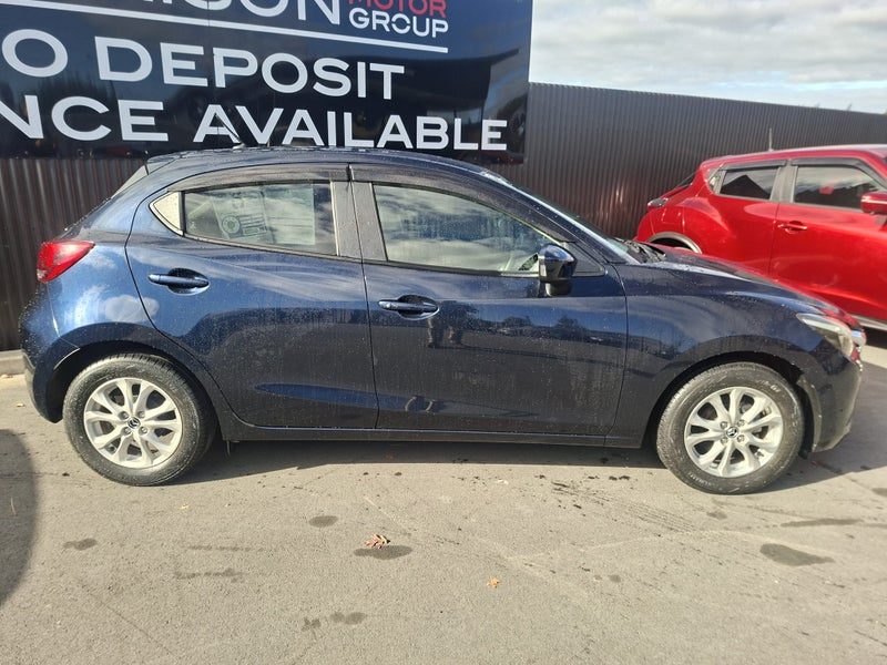 2014 Mazda Demio 13S, photo 2