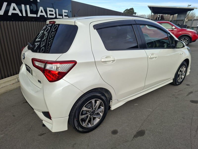 2017 Toyota Vitz HYBRID F MODELISTA KIT, photo 3