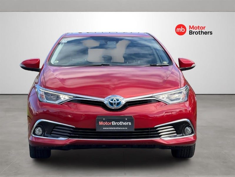 2016 Toyota Auris 180G Hybrid, photo 2