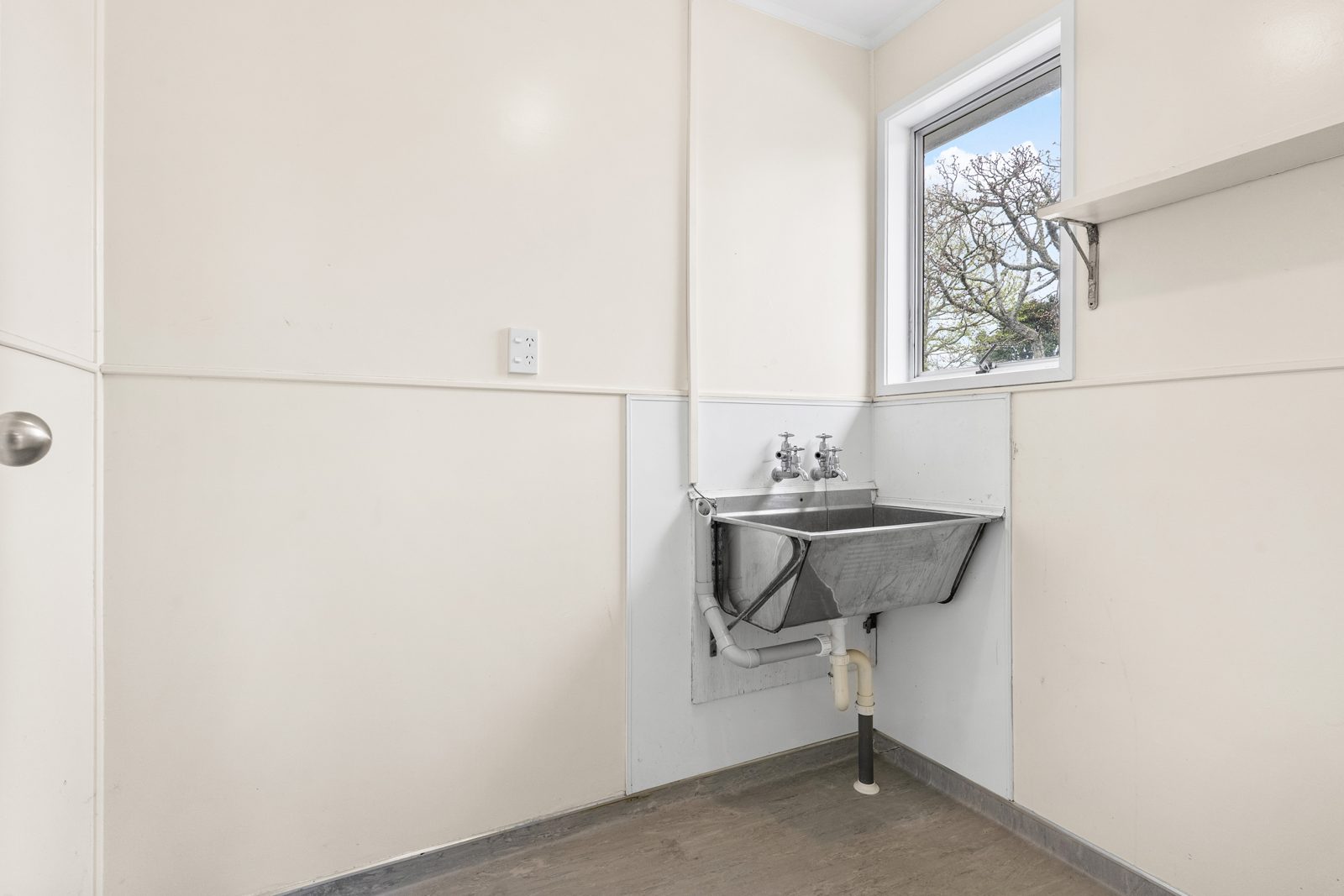 501 Weymouth Road, Weymouth, photo 11