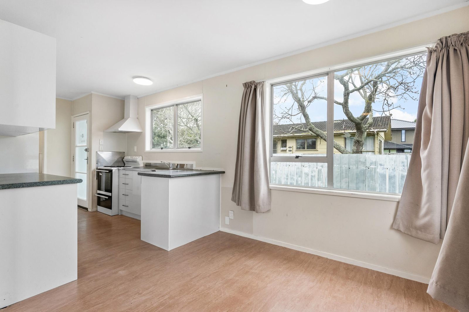 501 Weymouth Road, Weymouth, photo 4