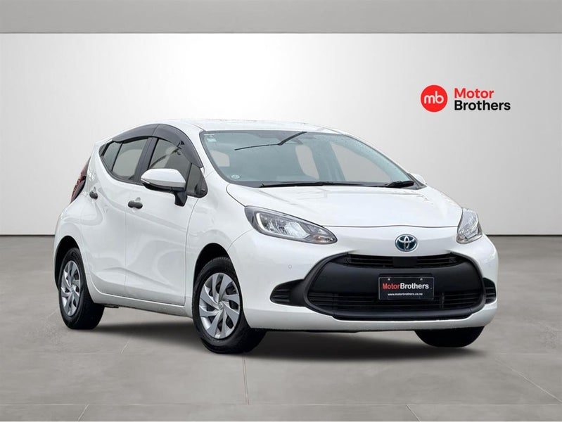 2023 Toyota Aqua B Push Button Start