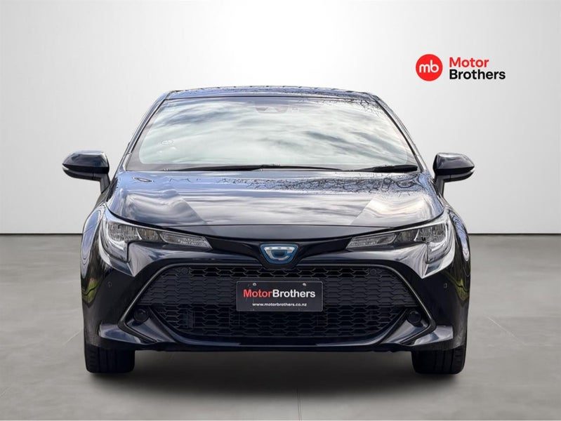 2018 Toyota Corolla G Sport Hybrid, photo 2