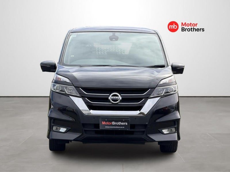 2017 Nissan Serena Highway Star Hybrid, photo 2
