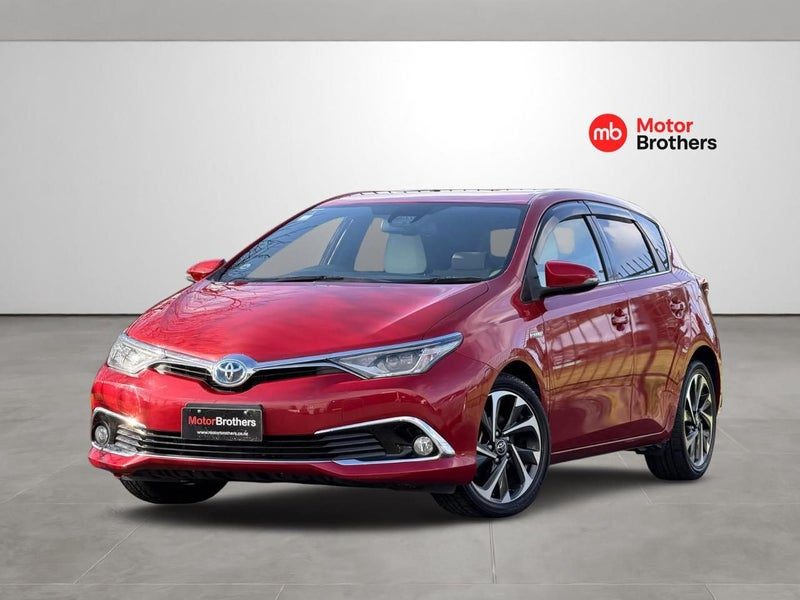 2016 Toyota Auris 180G Leather Package Hybrid, photo 3