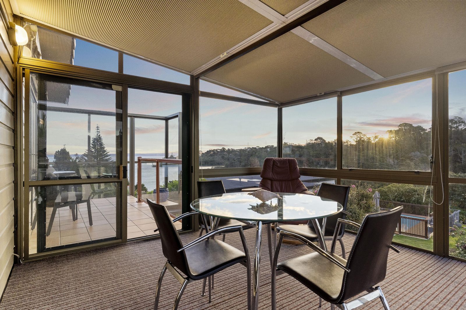 2 Francis Curtis Avenue, Blockhouse Bay, photo 14