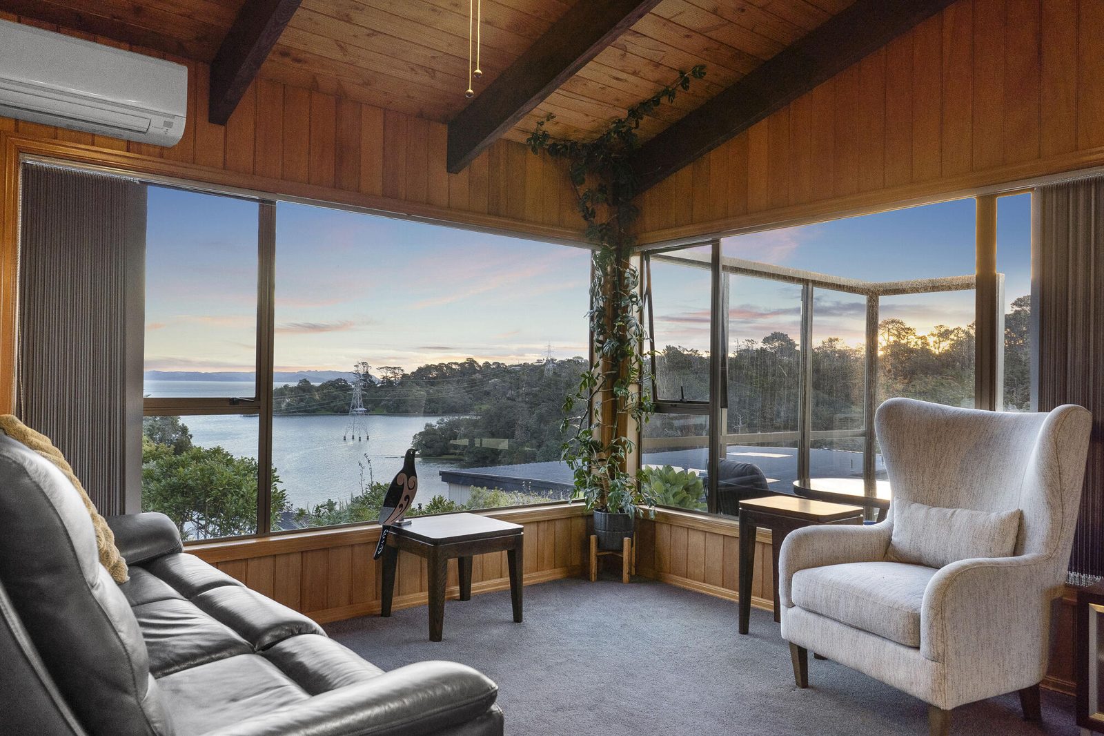 2 Francis Curtis Avenue, Blockhouse Bay, photo 3