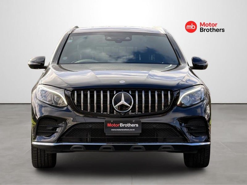 2016 Mercedes-Benz GLC 250 4Matic AMG Sport, photo 2