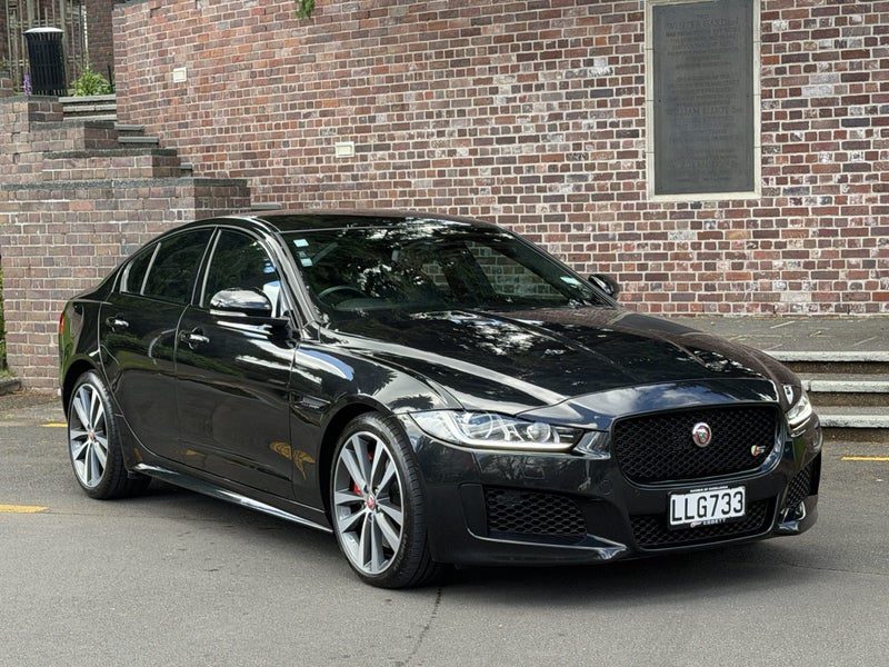 2017 Jaguar XE S, photo 2
