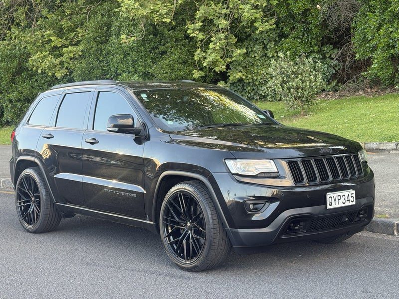 2017 Jeep Grand Cherokee LIMITED with Quadra-Lift, photo 2