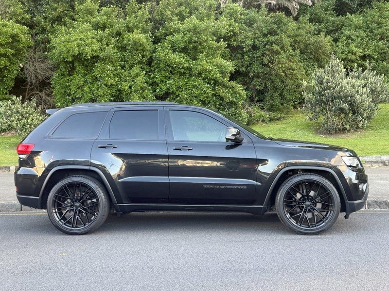 2017 Jeep Grand Cherokee LIMITED with Quadra-Lift, photo 3