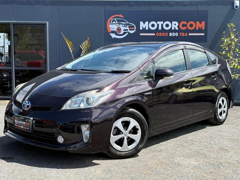 2015 Toyota Prius S, photo 3