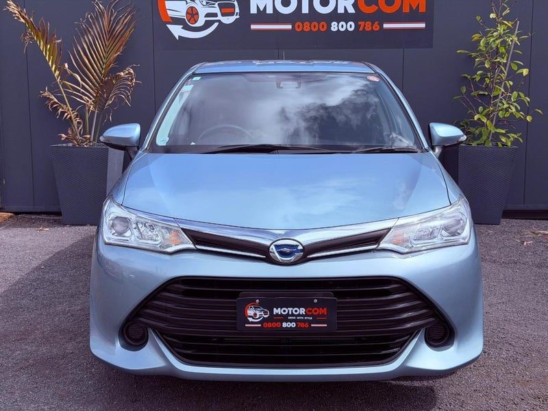 2015 Toyota Corolla Fielder, photo 2
