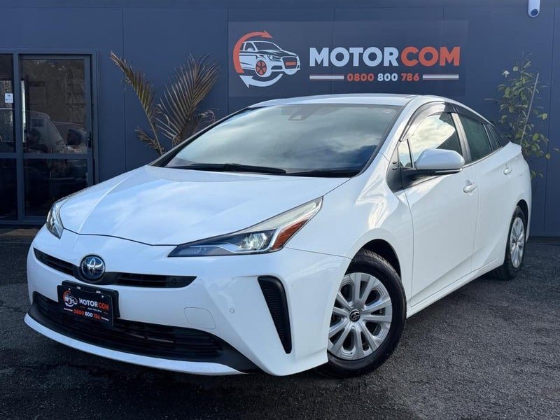 2021 Toyota Prius E, photo 3