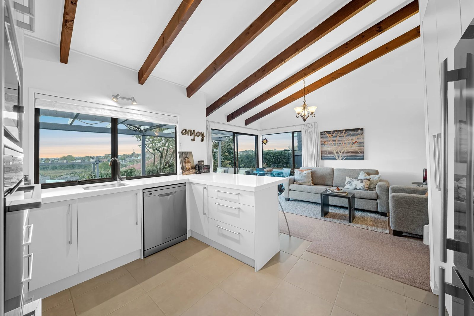14 Majesty Place, Half Moon Bay, photo 4