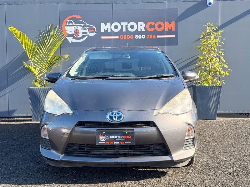 2013 Toyota Aqua G / Reversing Camera / Push Start, photo 2