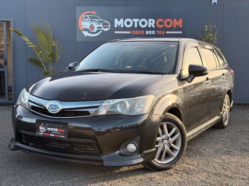 2013 Toyota Corolla Fielder, photo 3