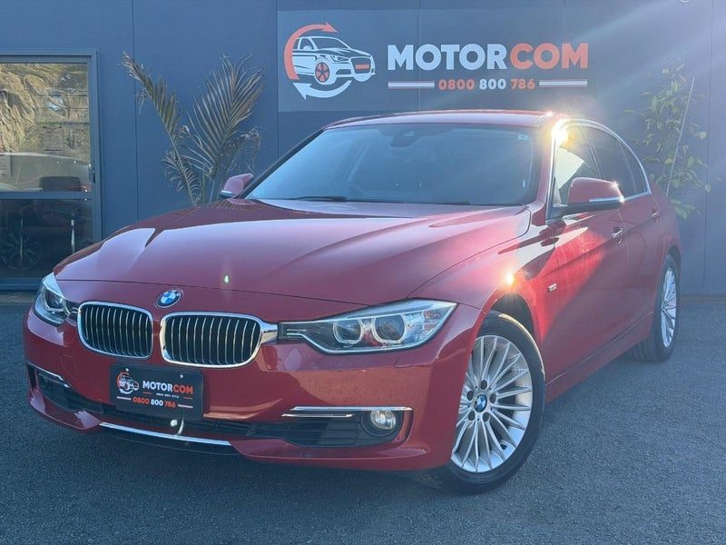 2014 BMW 320i Luxury, photo 3