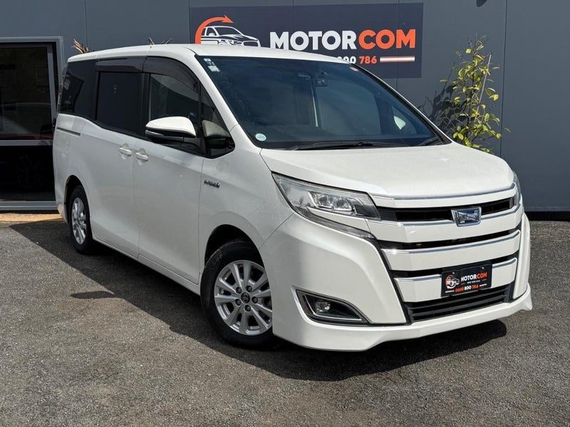 2017 Toyota Noah Hybrid G