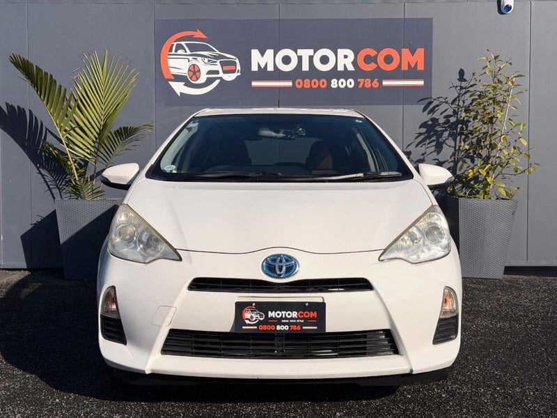 2013 Toyota Aqua G, photo 2