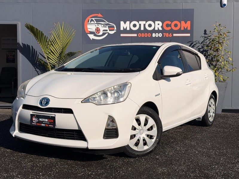 2013 Toyota Aqua G, photo 3