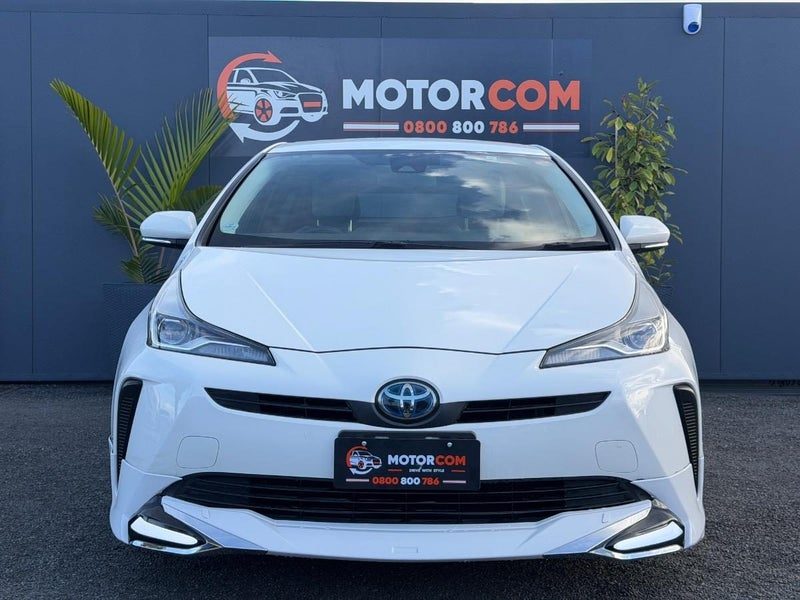 2019 Toyota Prius S, photo 2