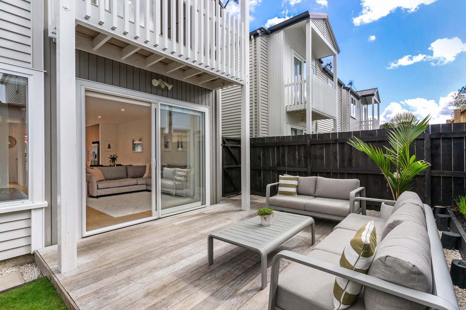 17B Holland Avenue, Point England, photo 3