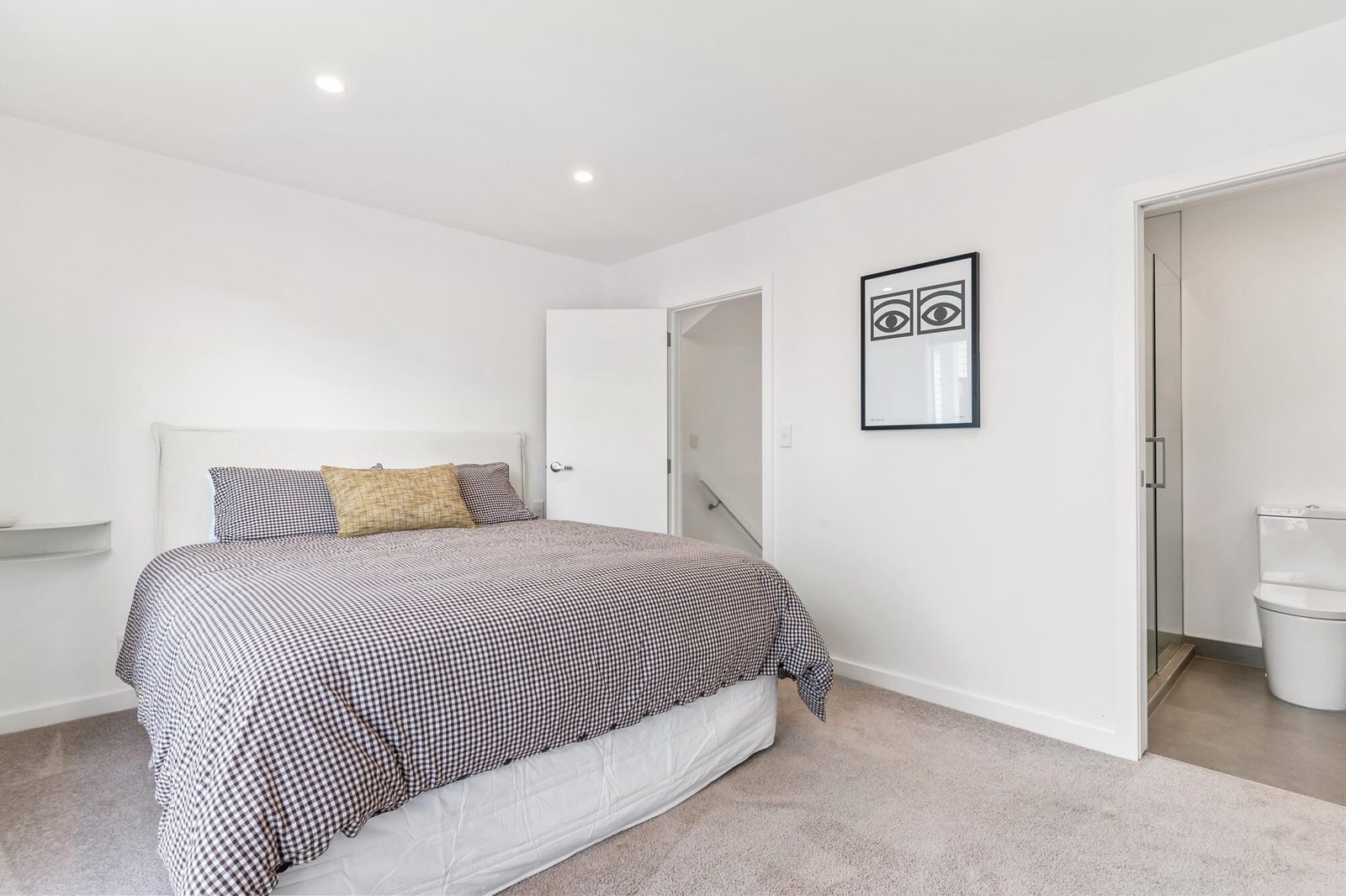 17B Holland Avenue, Point England, photo 5