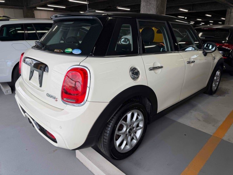 2016 MINI Cooper S, photo 2