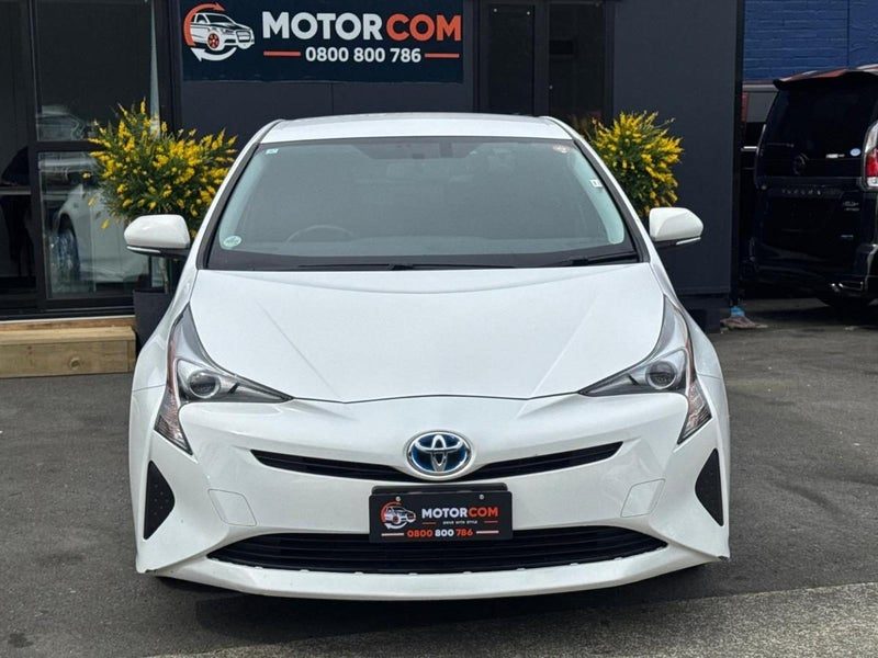 2017 Toyota Prius, photo 2