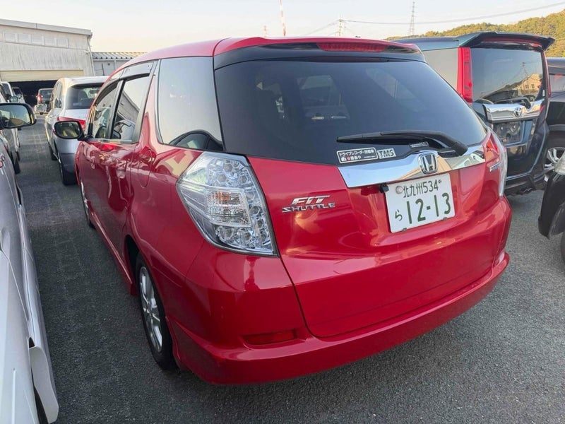 2012 Honda Shuttle Hybrid, photo 2