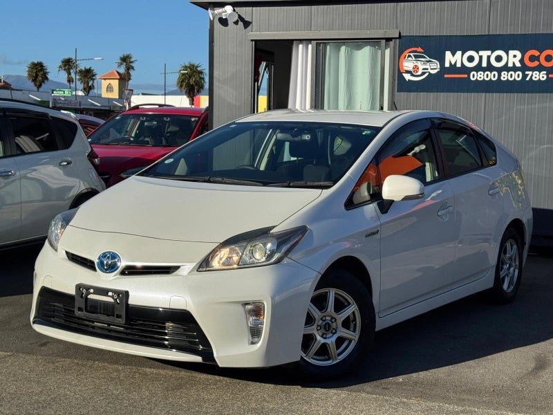2015 Toyota Prius Hybrid, photo 3