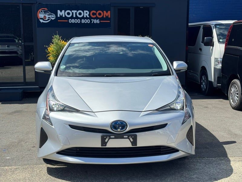 2017 Toyota Prius, photo 2
