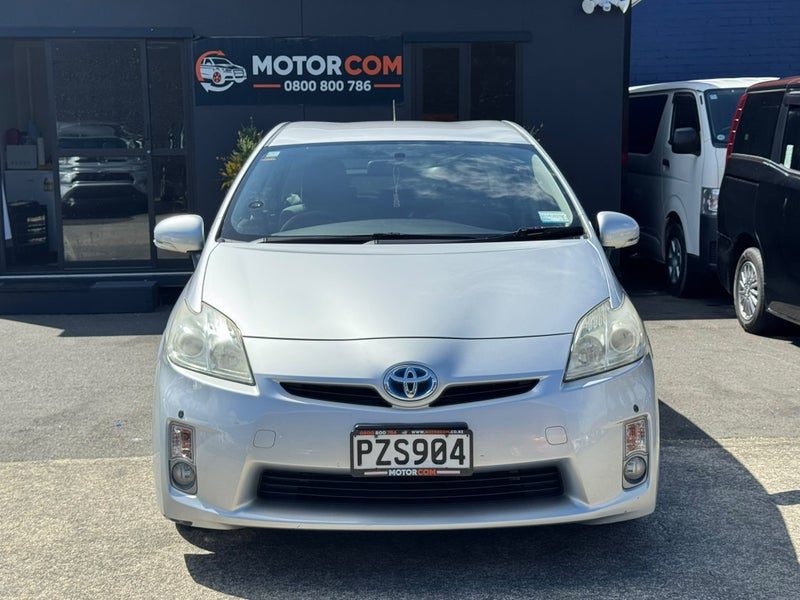 2011 Toyota Prius, photo 2