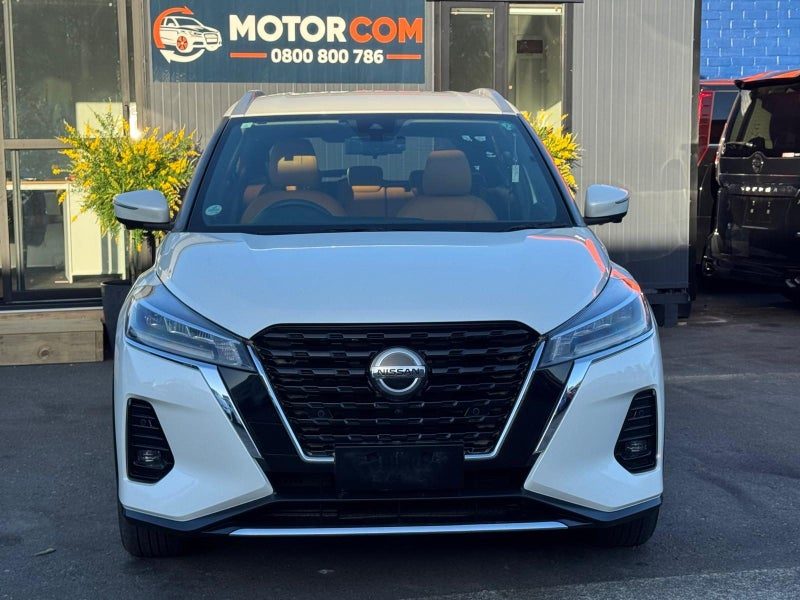 2021 Nissan Kicks X, photo 2