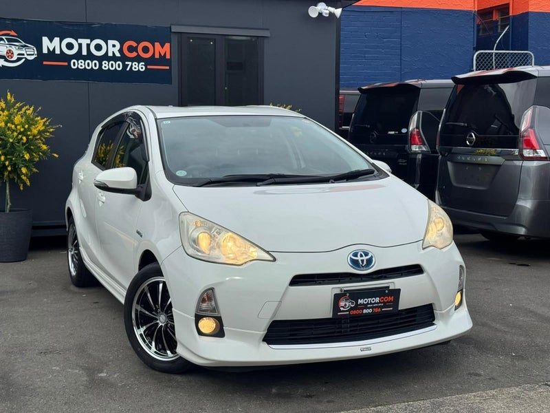 2013 Toyota Aqua S
