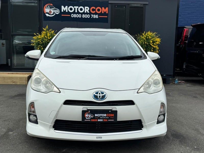 2013 Toyota Aqua S, photo 2