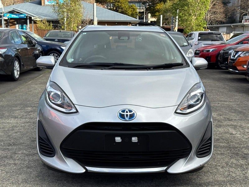 2021 Toyota Aqua, photo 2